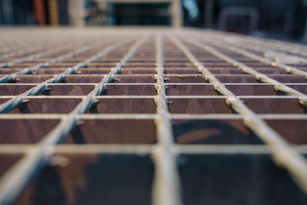 steel-pattern-2024-05-27-03-28-54-utc-1024x683 افضل موقع لتصنيع المشايات المعدانية